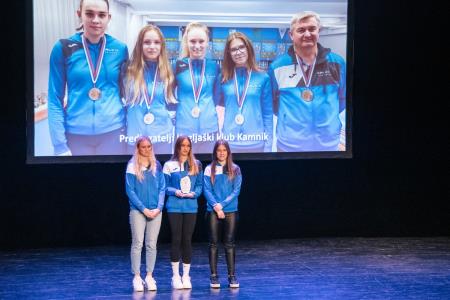 Naj športniki Kamnika za leto 2023 Lovro Planko in Maruša Mišmaš Zrimšek ter ekipa odbojkaric Calcit Volleya (27)